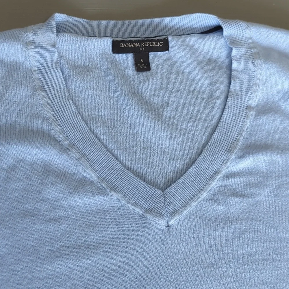 Banana Republic BR Women's V-Neck Light Baby Blue Sweater Size Small S